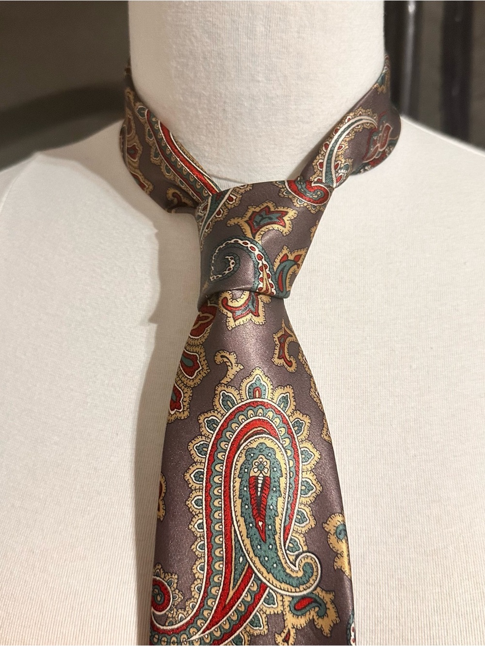 Camden Court Men’s Necktie Gray Multicolor Presley Office Classic